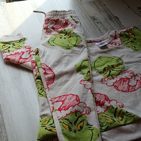 Grinch Kids Matching Set - Green and Red - Picture 4 of 7